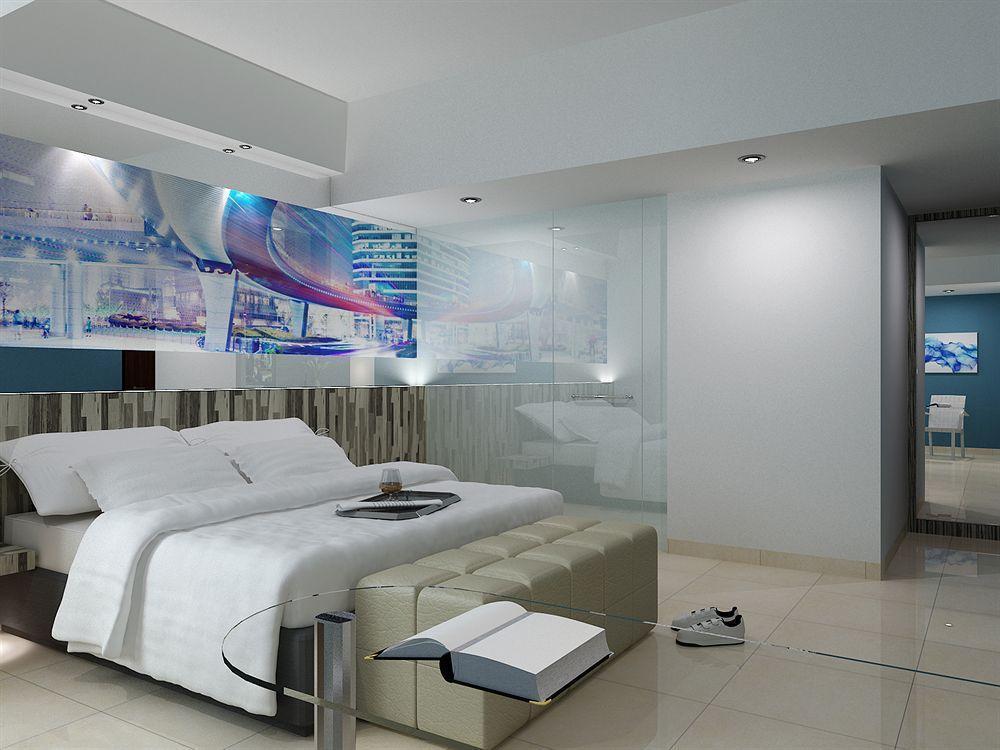 G Suites Hotel By Amithya Сурабая Экстерьер фото